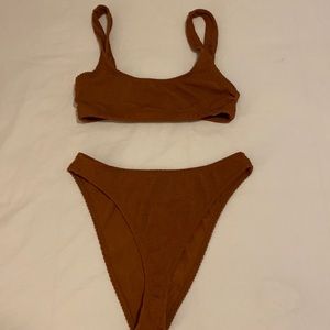 Good American swimsuit